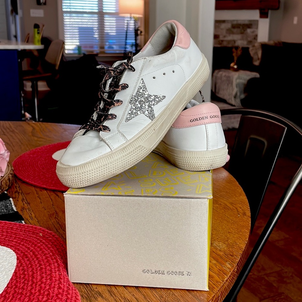 Barely worn. Kids Golden Goose shoes. Size 33. (Size 3- Big Kid)